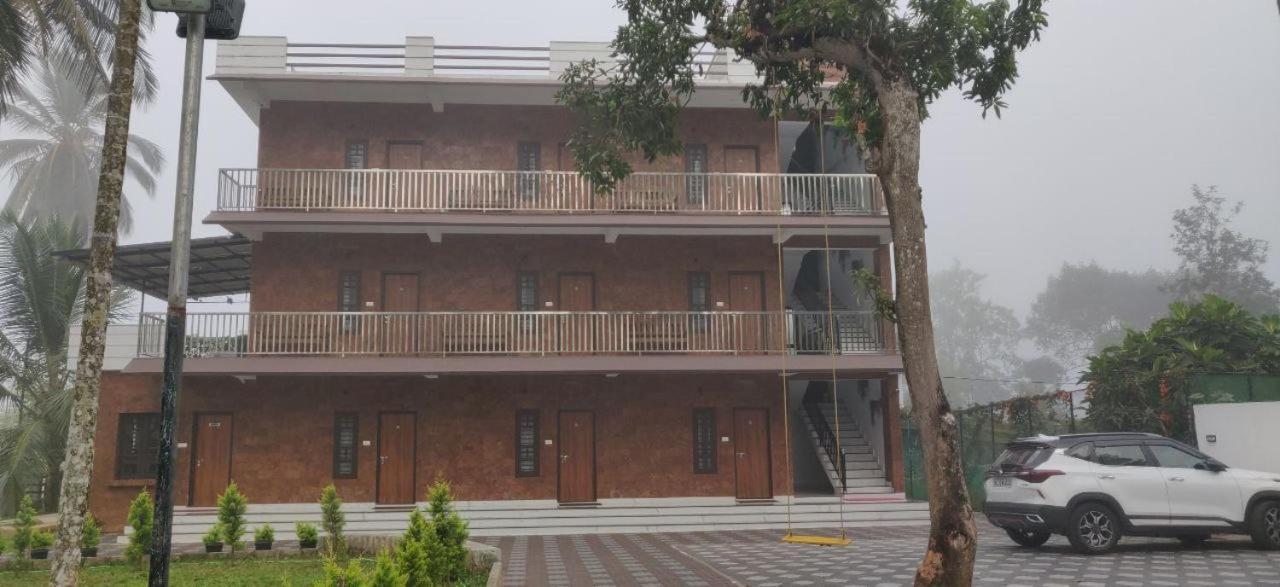 Dolphin Enclave Service Studio Apartments Kalpetta Exterior foto