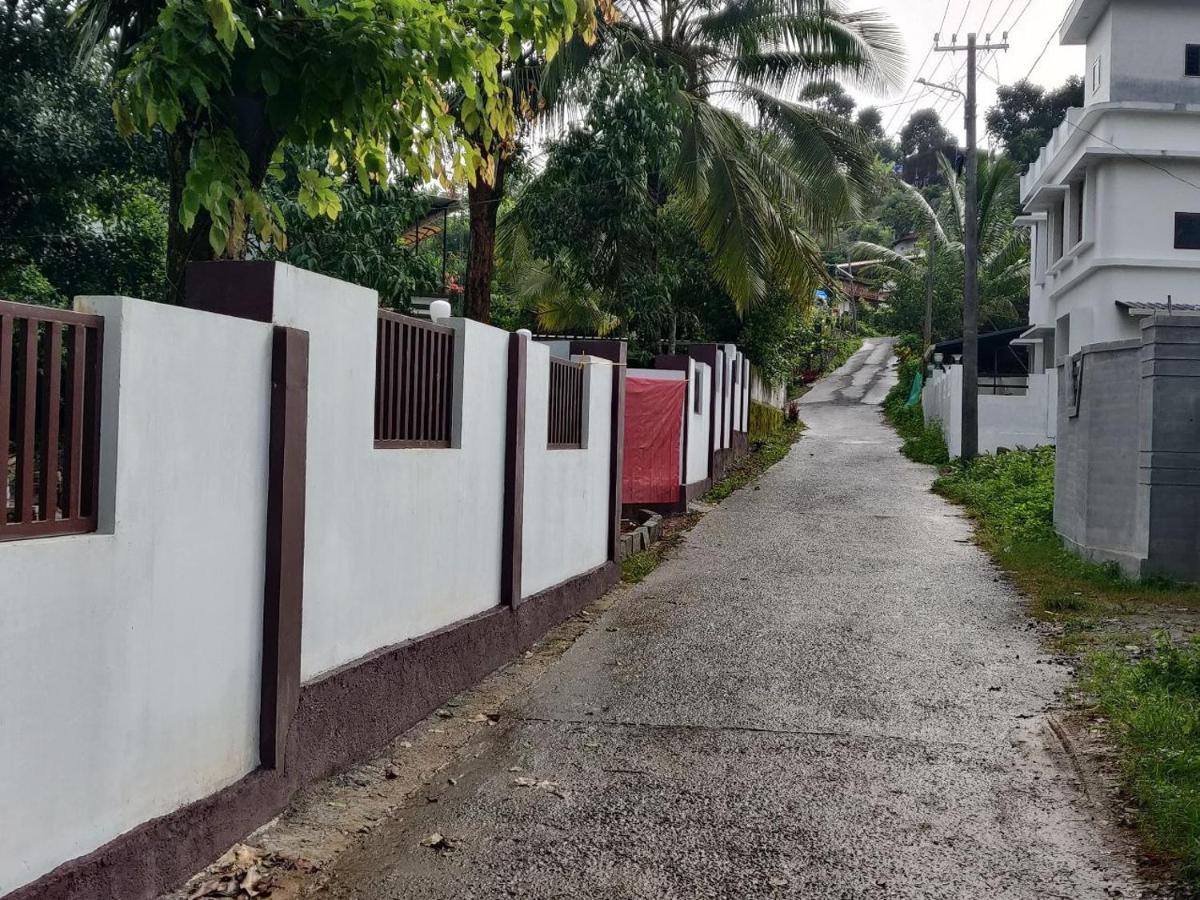 Dolphin Enclave Service Studio Apartments Kalpetta Exterior foto